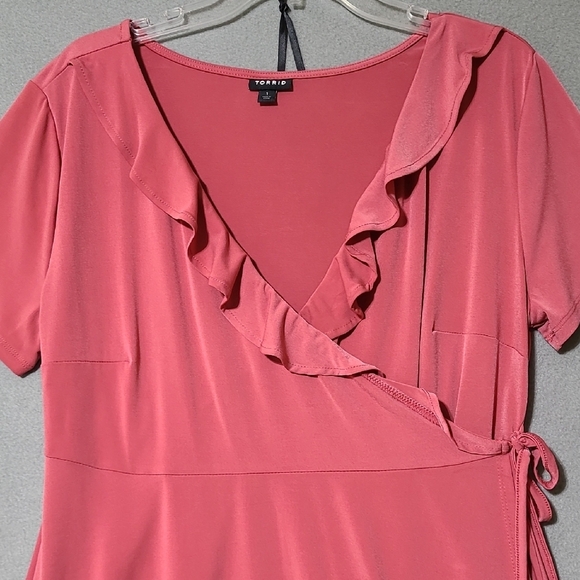 TORRID Pink Short Sleeve Surplice Neckline Wrap Blouse - Size 1 (US size 1X) - Picture 2 of 13